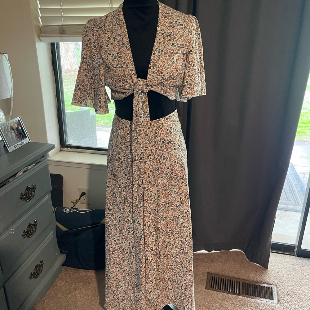 Floral Tie-Front Maxi Dress